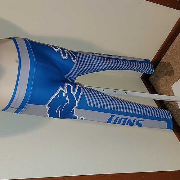 DETROIT LIONS WOMEN'S NFL LOGO LEGGINGS - Picture 5 of 7